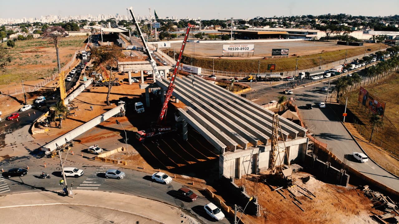 Obra de terminal em andamento