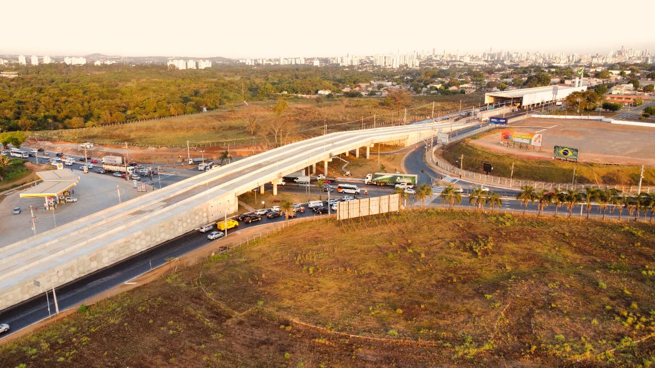 Viaduto em construção